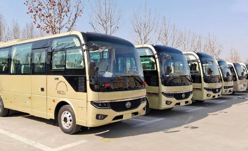 30人大巴車(chē)